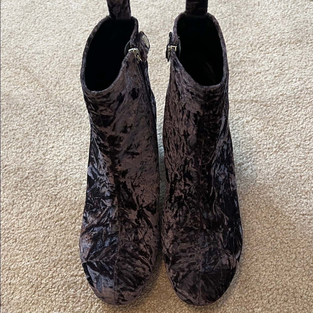 Vero Cuoio Isa Tapia Crushed Velvet Ankle Boots, Purple, 8.5 (39)